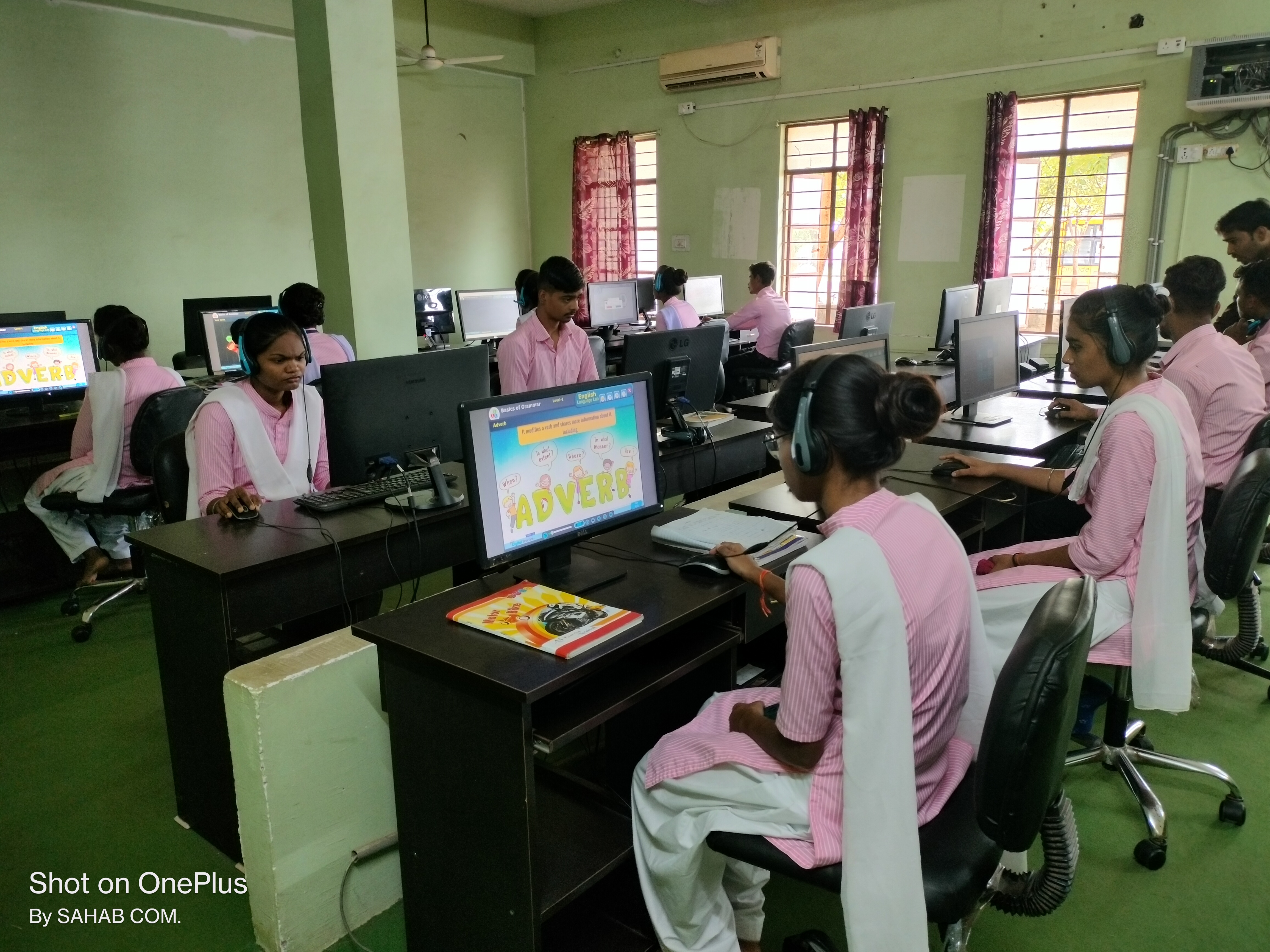 COMPUTER LAB